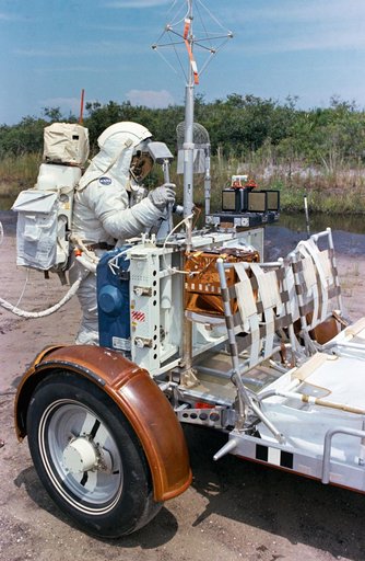 APOLLO 17 - CREW TRAINING - EXTRAVEHICULAR ACTIVITY (EVA) - KSC