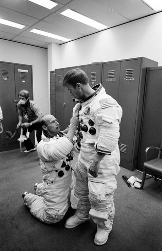 ASTRONAUT CONRAD, CHARLES - SKYLAB-II - JSC
