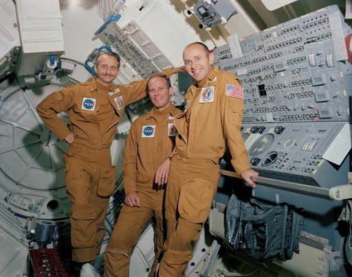 SKYLAB (SL)-3 CREW - 1-G TRAINER - MULTIPLE DOCKING ADAPTER (MDA) - JSC