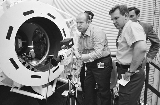 Meeting - Apollo-Soyuz Test Project (ASTP)