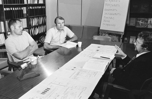 Russian language instruction for two American ASTP astronauts