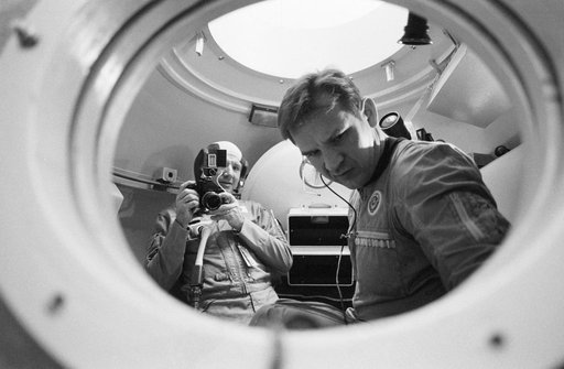 SIMULATIONS - APOLLO-SOYUZ TEST PROJECT (ASTP) MODULE - JSC