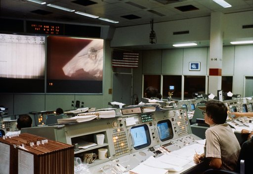 MISSION CONTROL CENTER (MCC) - APOLLO-SOYUZ TEST PROJECT (ASTP) - JSC