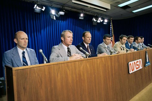 Press Conference - First Shuttle Crews