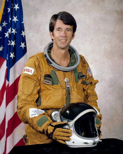 OFFICIAL PORTRAIT - LENOIR, WILLIAM, ASTRONAUT