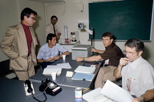 STS-1 - PRIME AND BACKUP - CREWMEMBERS (ASTRONAUTS) - BRIEFING - JSC