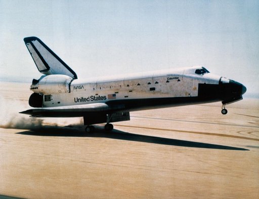 SPACE SHUTTLE ORBITER COLUMBIA - TOUCHDOWN - EDWARDS AFB (EAFB), CA