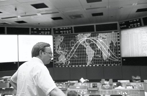 MISSION CONTROL CENTER (MCC) (STS-3)