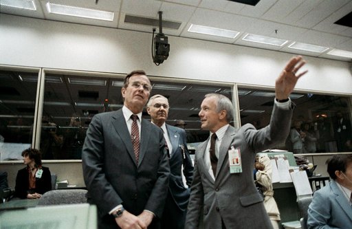 STS-6 MOCR activities during day 5