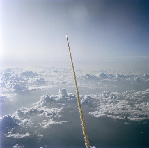 LAUNCH - STS-7 - KSC