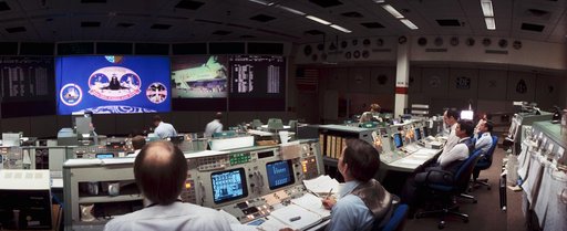 INFLIGHT (MISSION CONTROL CENTER [MCC]) - STS-11/41B - JSC