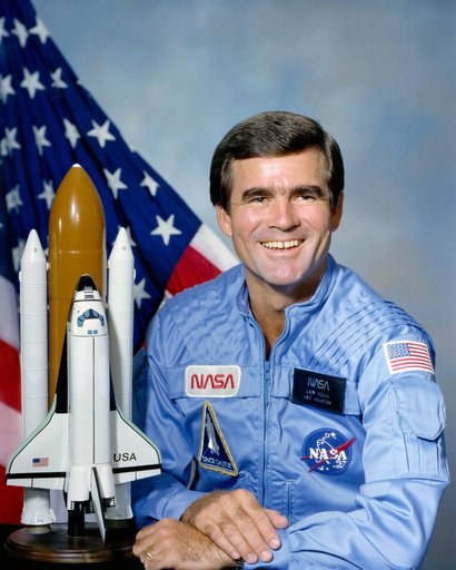 PORTRAIT - VEACH, CHARLES L., ASTRONAUT - JSC