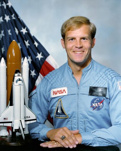 Official Portrait - Astronaut Mark C. Lee