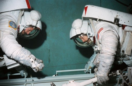 STS-51E (WEIGHTLESS ENVIRONMENT TRAINING FACILITY [WETF]]) - JSC