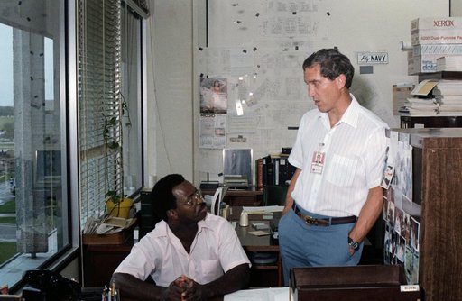 CREW TRAINING - STS-33/51L - JSC