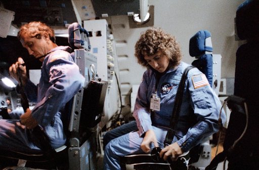 CREW TRAINING - STS-33/51L