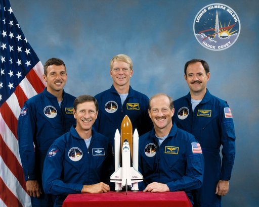 Official Portrait - STS-26 Discovery - Orbiter Vehicle (OV)-103, crew