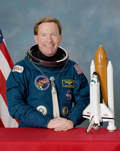 Official portrait of astronaut Richard N. Richards