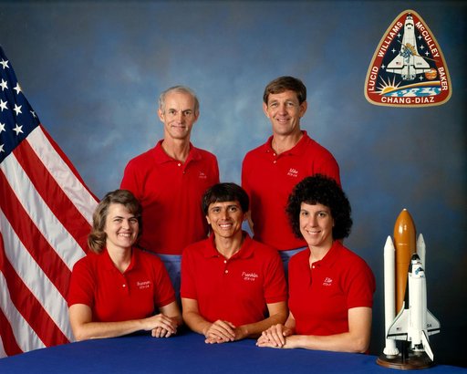 STS-34 Atlantis - Orbiter Vehicle (OV)-104 - Official Crew Portrait