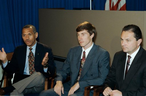 STS-60 crewmembers during pre-flight press conference