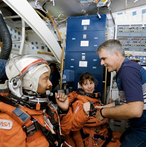 Astronauts Winston E. Scott and Catherine G. Coleman during training