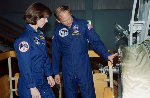 STS-71 astronauts training in Russia