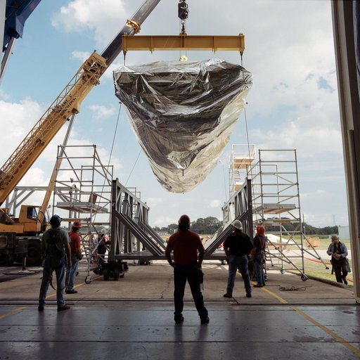 S0 Truss moves into building 49 highbay for acoustic test
