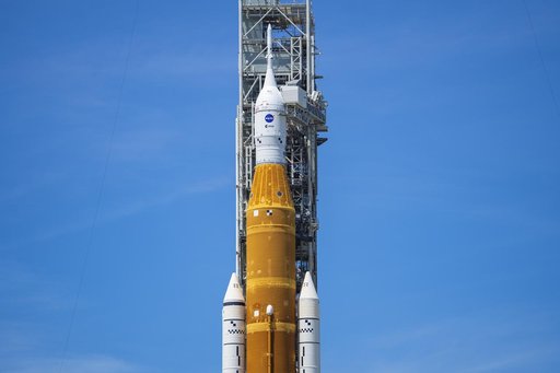 SLS_on_Pad39b_220824_SL-4