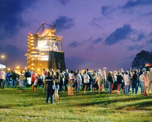 Thousands gather to watch a Space Shuttle Main Engine Test