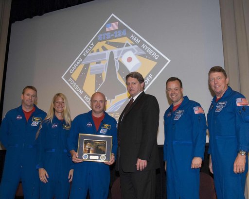 STS-124 crew visits Stennis