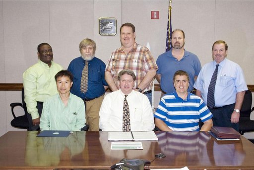 Stennis group receives NESC award