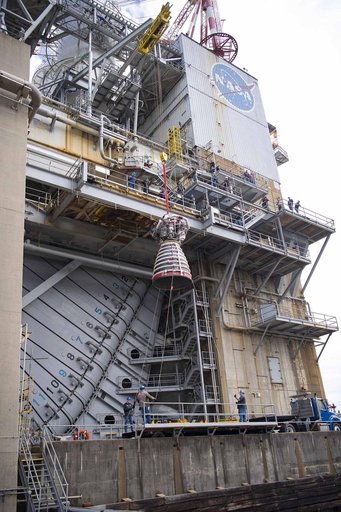 NASA Stennis Teams Install New Production RS-25 Engine for Upcoming Hot Fire