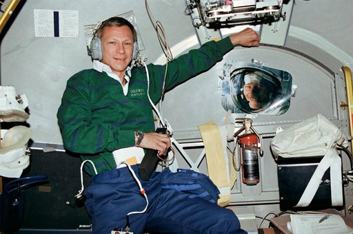 STS-55 Commander Nagel uses SAREX II inside the SL-D2 module aboard OV-102