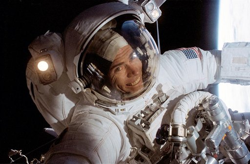 Activity during first EVA of STS-72 mission