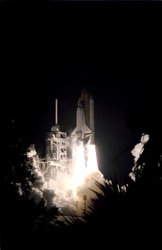 STS-72 Endeavour, OV-105, liftoff from KSC Launch Pad 39B