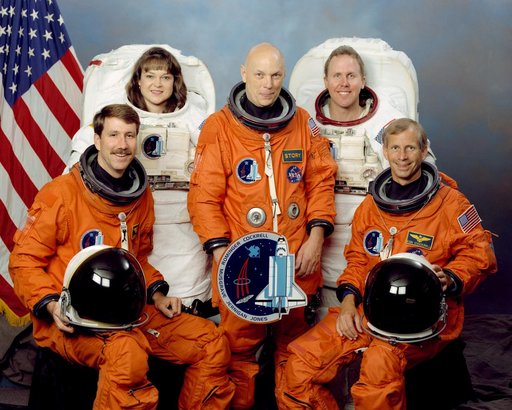 STS-80 Official crew portrait