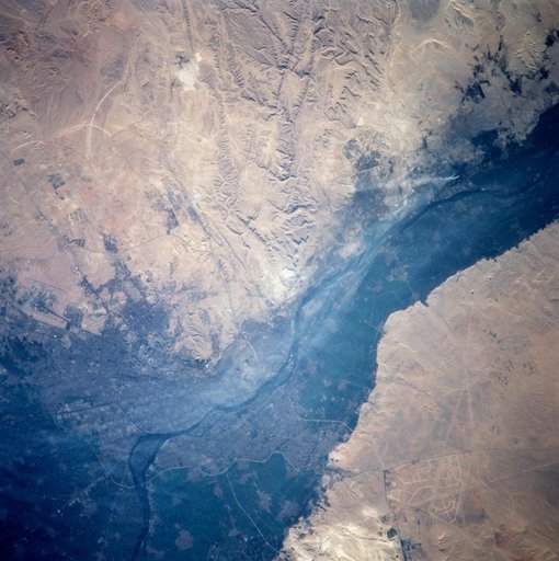 Earth observation views of Egypt taken from OV-105 during STS-99
