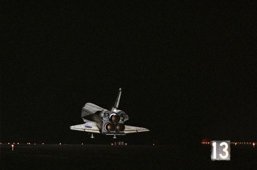 STS106-s-016