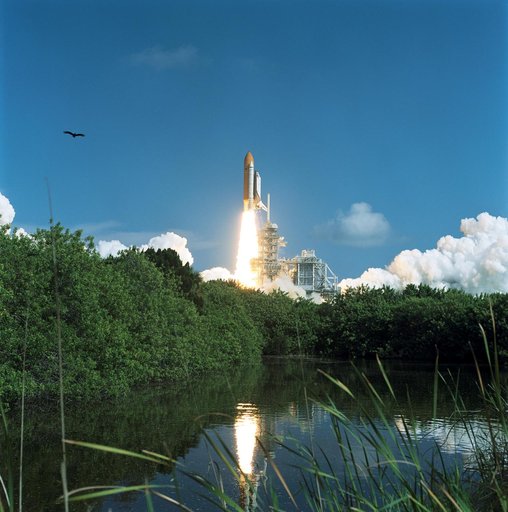 STS112-S-008