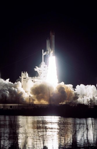 STS113-S-005