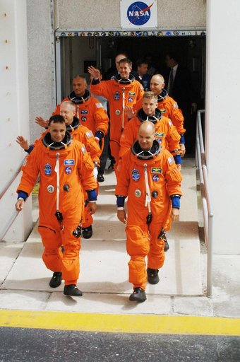 STS117-S-006