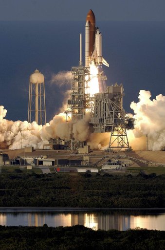 STS117-S-020