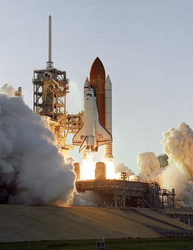 STS117-S-033