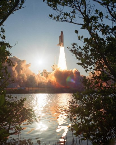 STS117-S-034