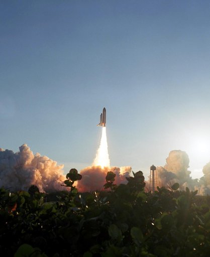 STS117-S-035
