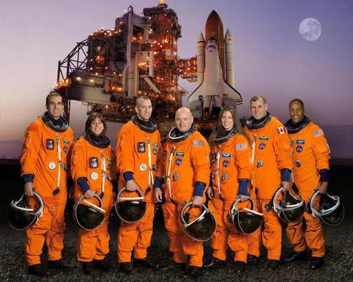 STS-118 crew portrait