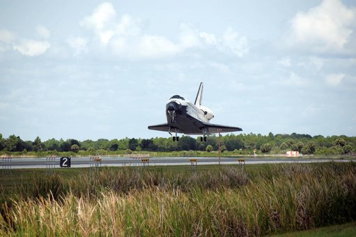 View of the Landing of the STS-118 Space Shuttle Endeavour at KSC