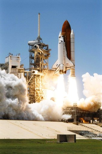 STS-121 Launch of the orbiter Discovery