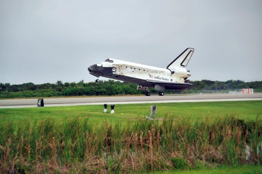 STS-121 Landing of the orbiter Discovery