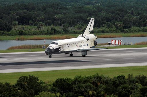 STS-121 Landing of the orbiter Discovery